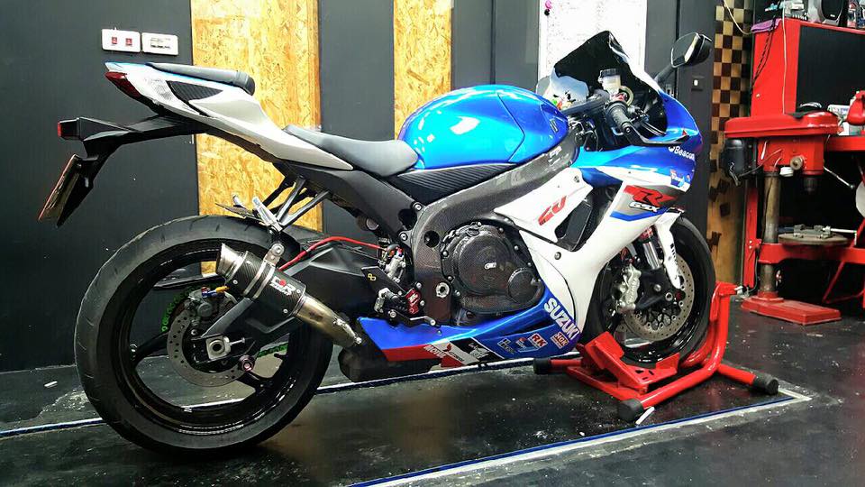 SUZUKI GSX-R 600-750 2011-2024 Carbon Fiber Frame Covers