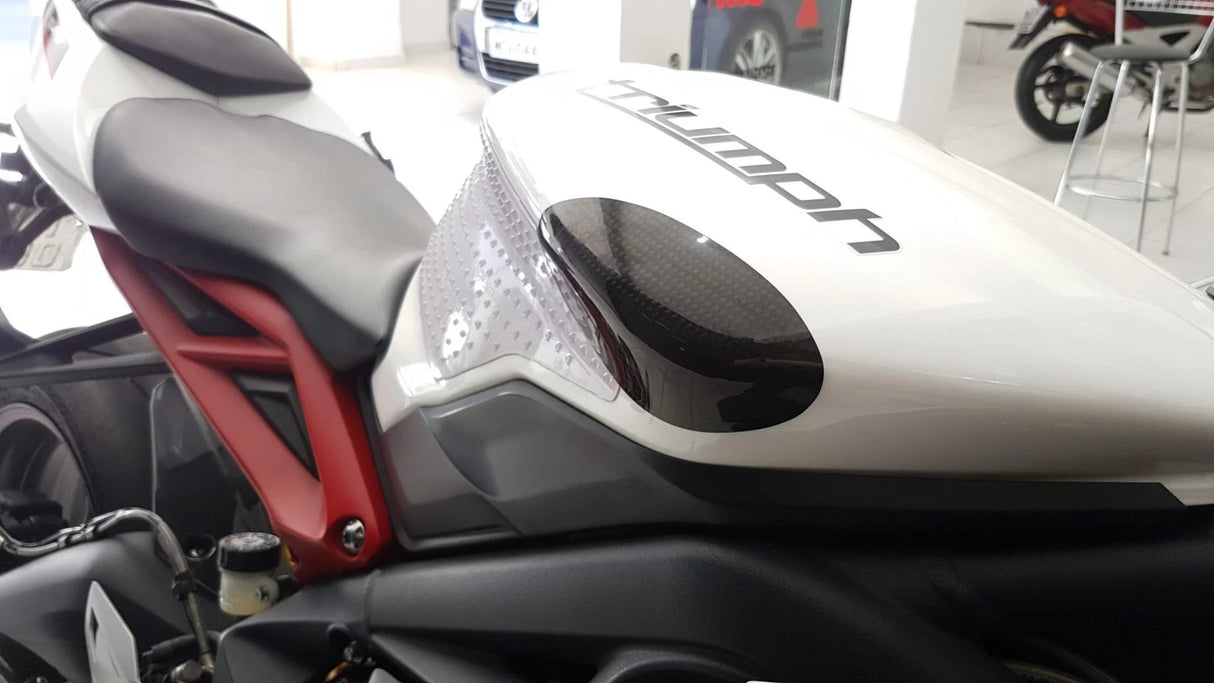 TRIUMPH Daytona 675 2013-2019 Carbon Fiber Tank Sliders