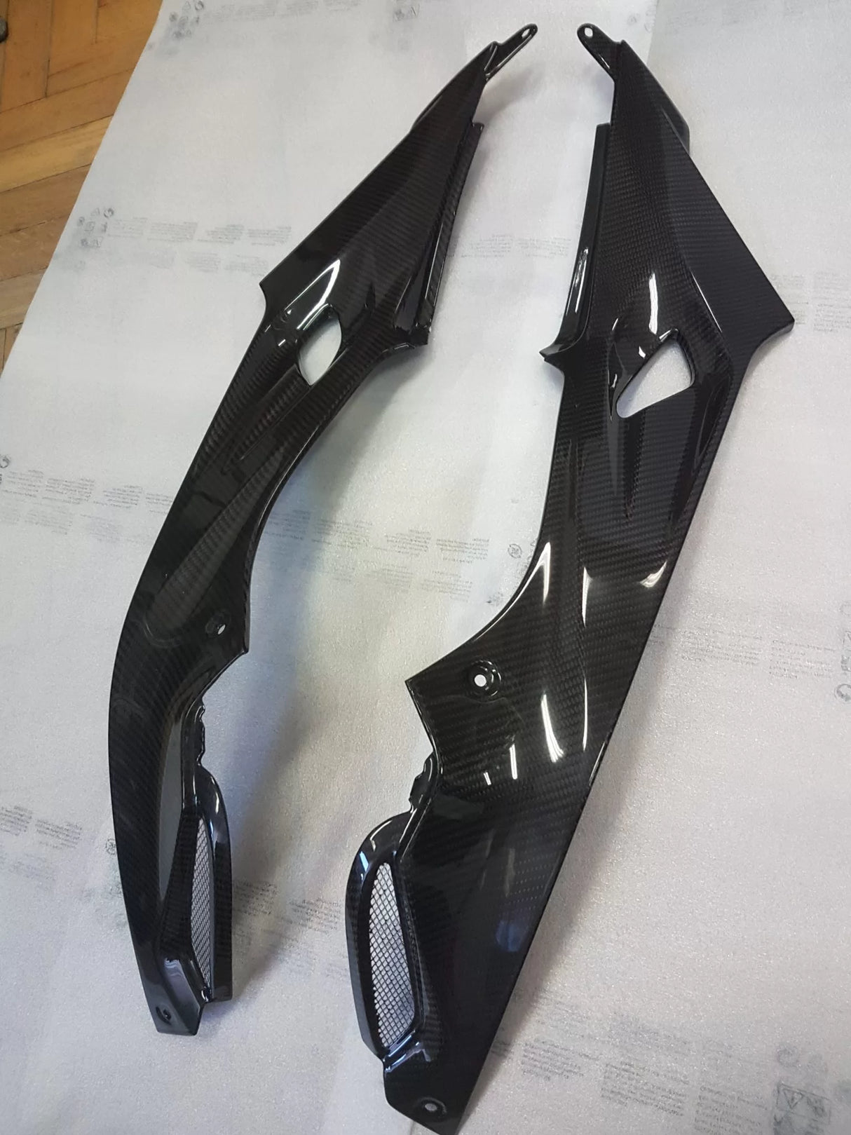 BMW S 1000RR 2015-2018 Carbon Fiber Side Tank Panels