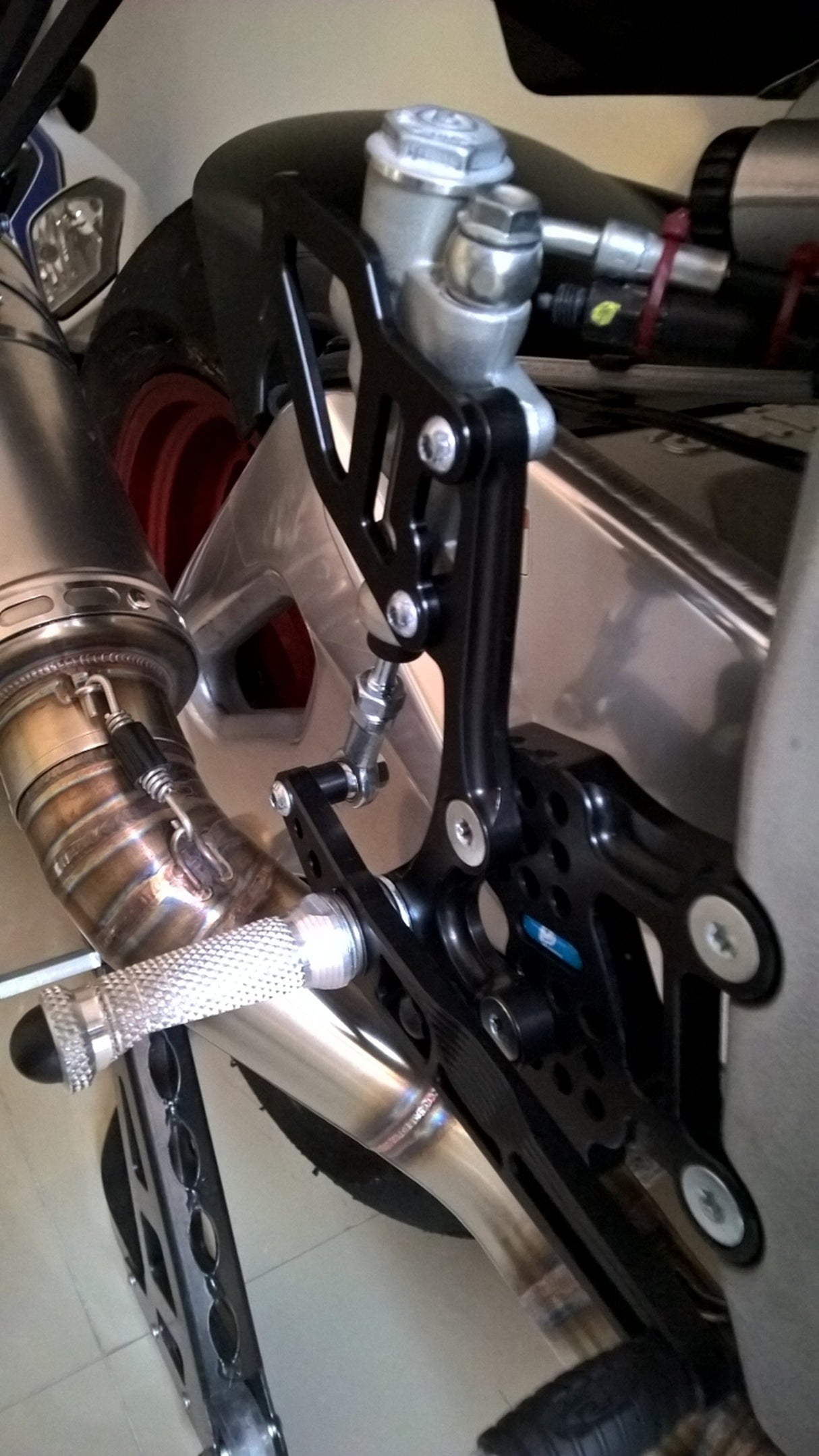 Rear set - APRILIA RSV4 2013-2016