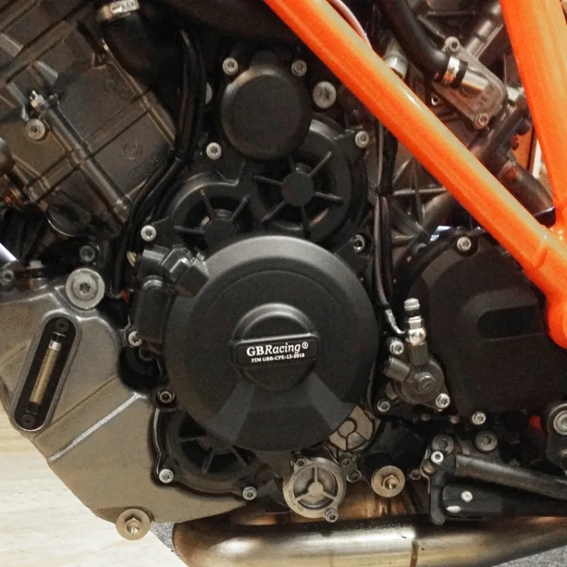 RC8 2011 - 2016 ENGINE COVER SET