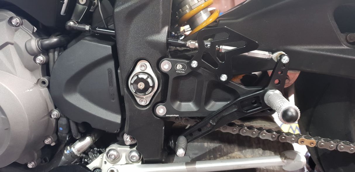 Rear set Triumph Street Triple 765 (2017- 2022)