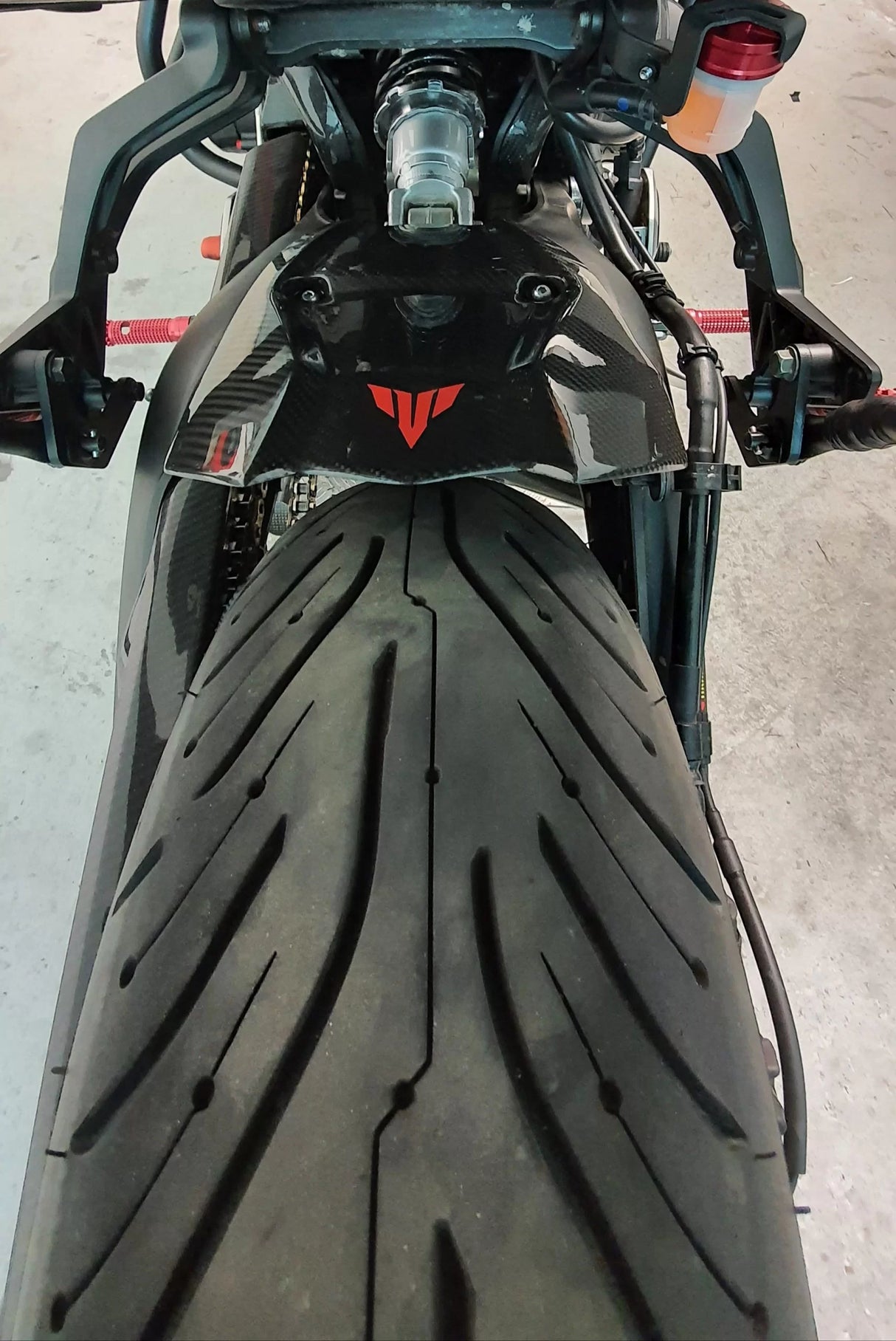 YAMAHA Tracer 900/GT 2018-2020 Carbon Fiber Rear Hugger