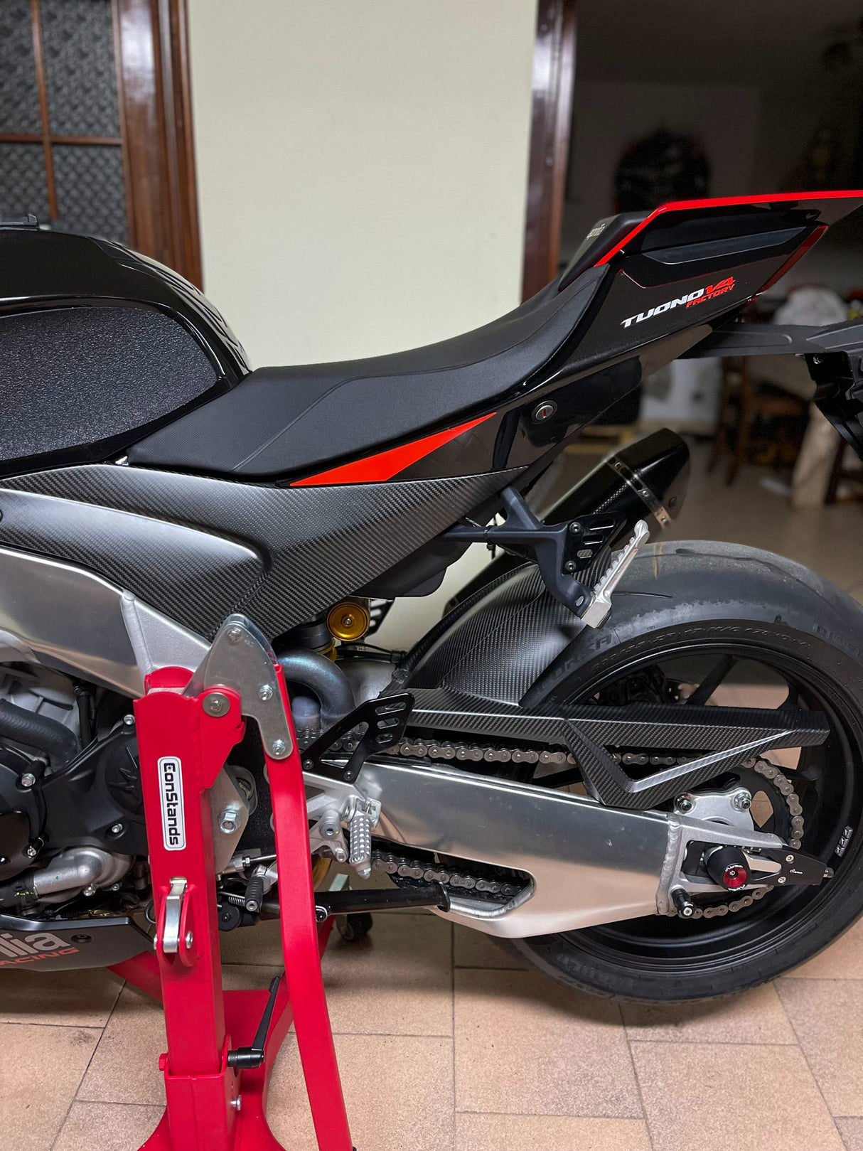 APRILIA Tuono V4 2021-2024 Carbon Fiber Side Tank Panels