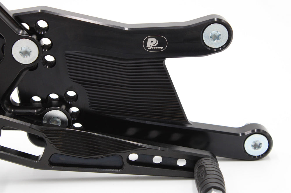 Yamaha 2002 R6 Rear Rear Set Yamaha R6 (1998-2002) with reverse shifting – msliders