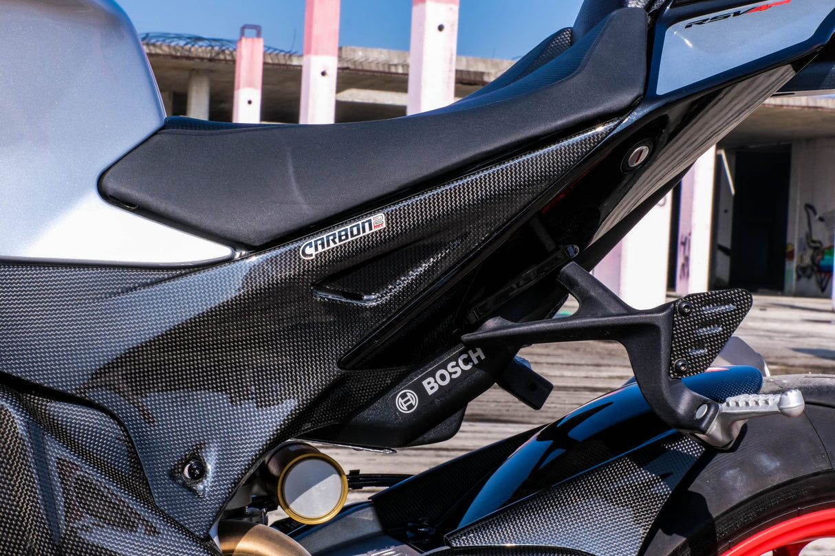 APRILIA Tuono V4 1000 / 1100 RR 2011-2020 Carbon Fiber Under Tank Panels