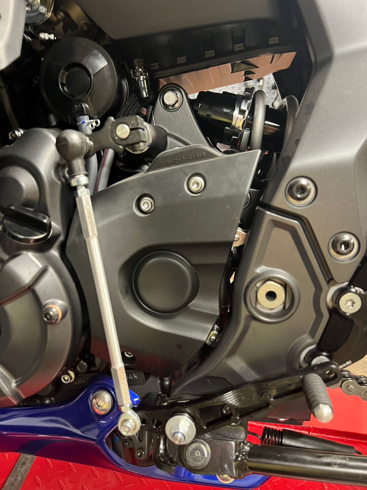 Rear Set Yamaha R7 2021+ with reverse shifting